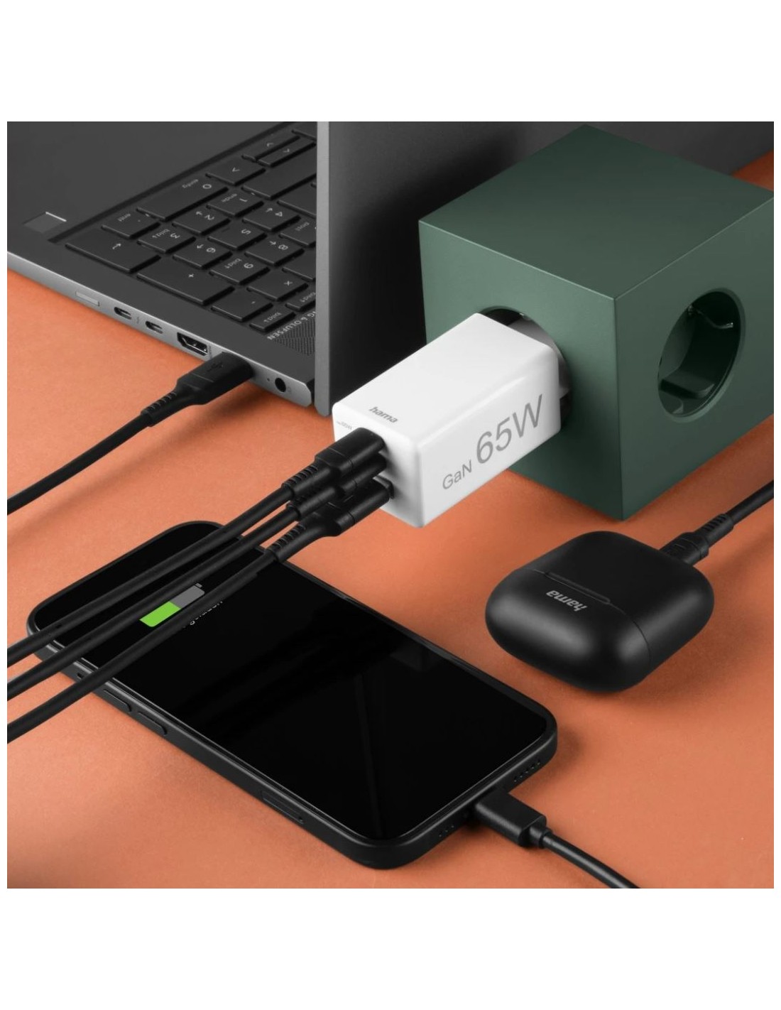 Hama Snellader, 2x USB-C PD, 1x USB-A QC, mini-oplader, 65W, wit Adapter